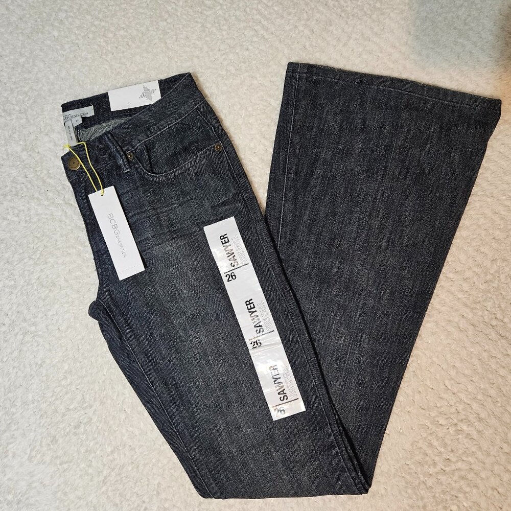 BCBGeneration “Sawyer” Bell Bottom Jeans – Size 26 – Rust Blue Wash
